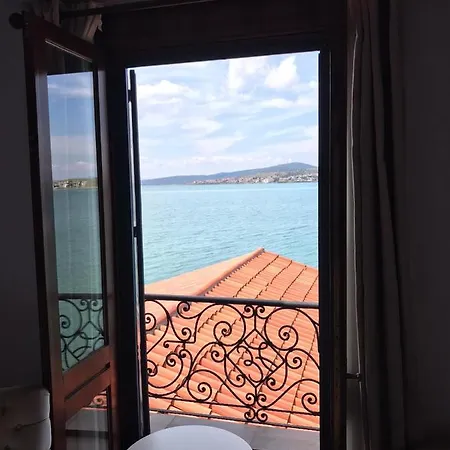 Ferahi Evler فندق