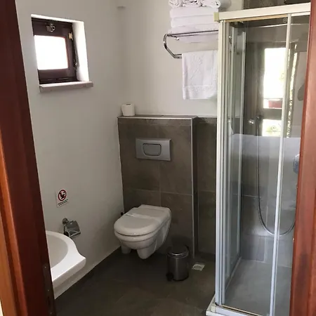 Ferahi Evler Ayvalı