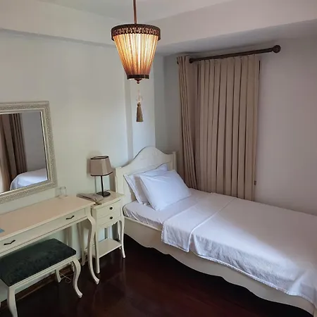 Ferahi Evler Ayvalı