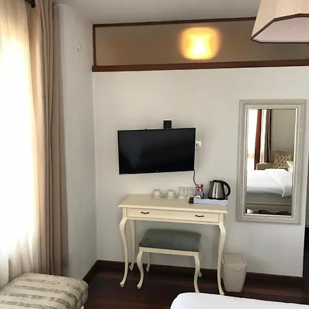 Ferahi Evler Hotell Ayvalı
