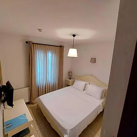 Ferahi Evler Ayvalı